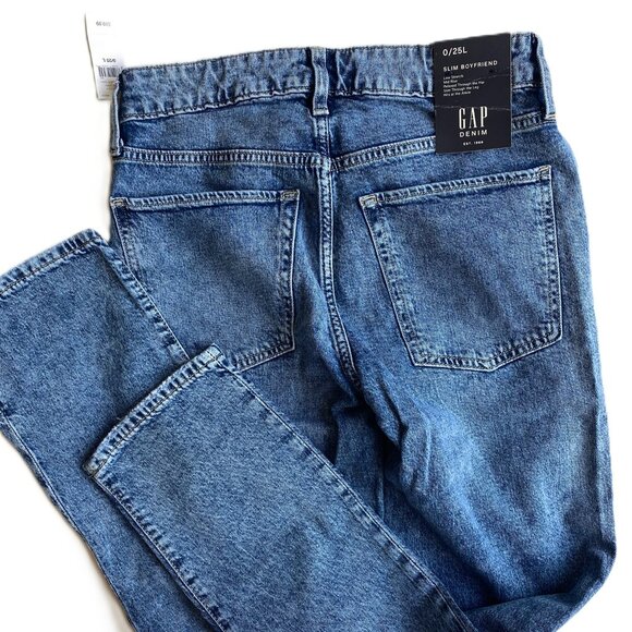 NWT Gap Women's Slim Boyfriend Distressed Jeans - Picture 2 of 9